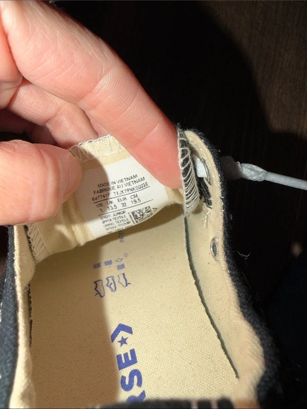 Kids Black Converse Shoreline Shoes size 1 NWOT